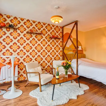 Annee 70 - Jacuzzi Et Balcon アパート カーン