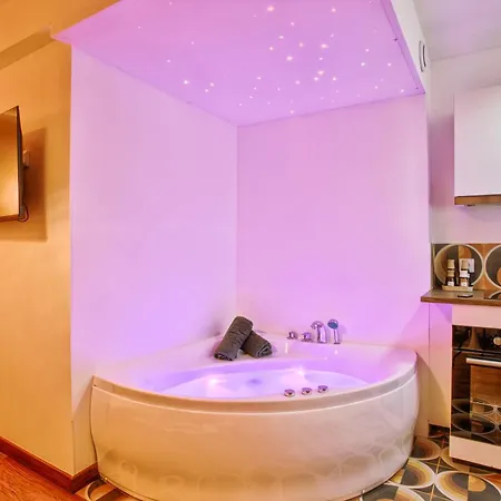 Apartment Annee 70 - Jacuzzi Et Balcon *