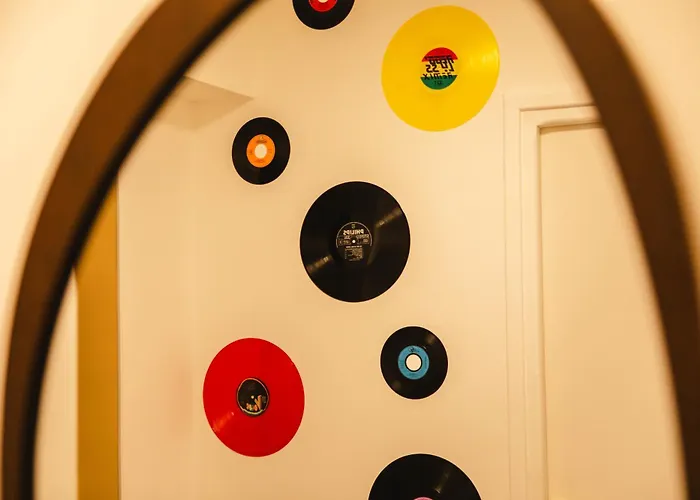 Annee 70 - Jacuzzi Et Balcon *