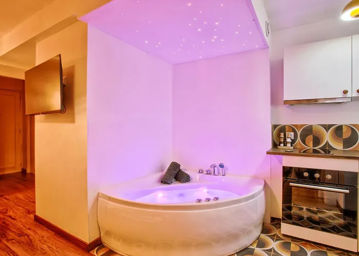 Apartment Annee 70 - Jacuzzi Et Balcon *